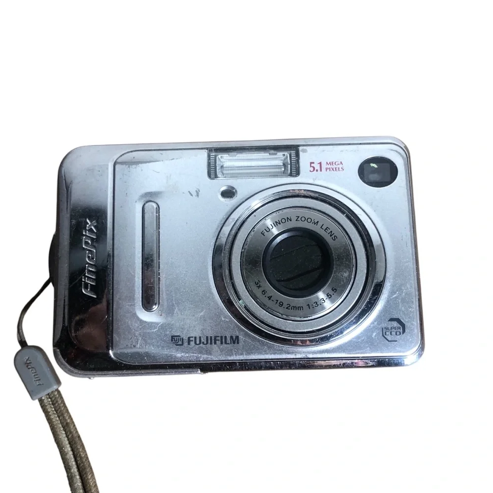 Fuji FinePix A500 digital camera Untested. Camera only